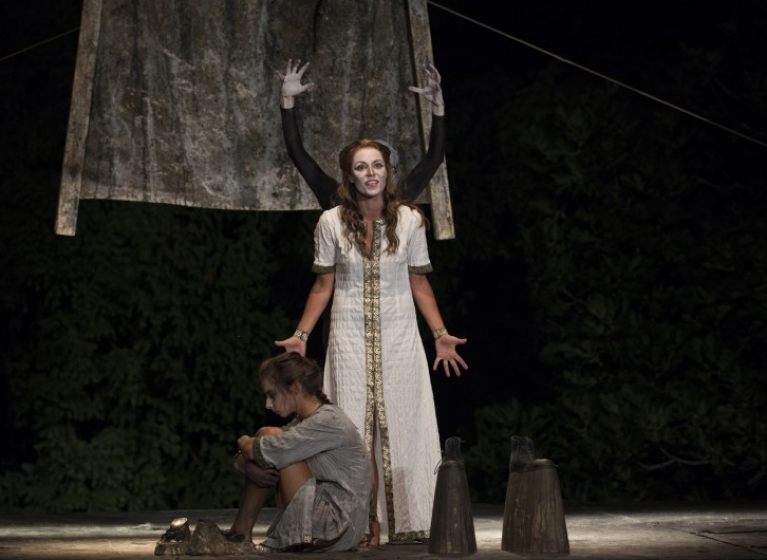 Изображение на новина: “АНТИГОНА” ПОЛУЧИ НАГРАДАТА НА СТОЛИЧНА ОБЩИНА