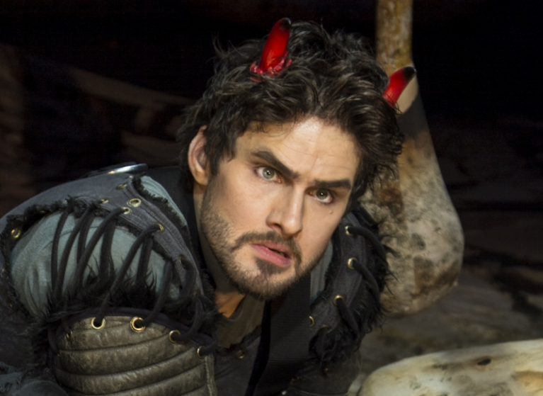 Изображение на новина: ЮЛИ МАЛИНОВ НА 33-ТИЯ СИ РОЖДЕН ДЕН: “МИСЛЯ, ЧЕ ЧОВЕК СЛЕДВА СЪДБАТА СИ, ЗАЩОТО КОЛКОТО ПЪТИ РЕША ДА СЕ ОТКАЖА ОТ ТАЗИ ПРОФЕСИЯ - ВСЕ НЕЩО МЕ ВРЪЩА В НЕЯ!”