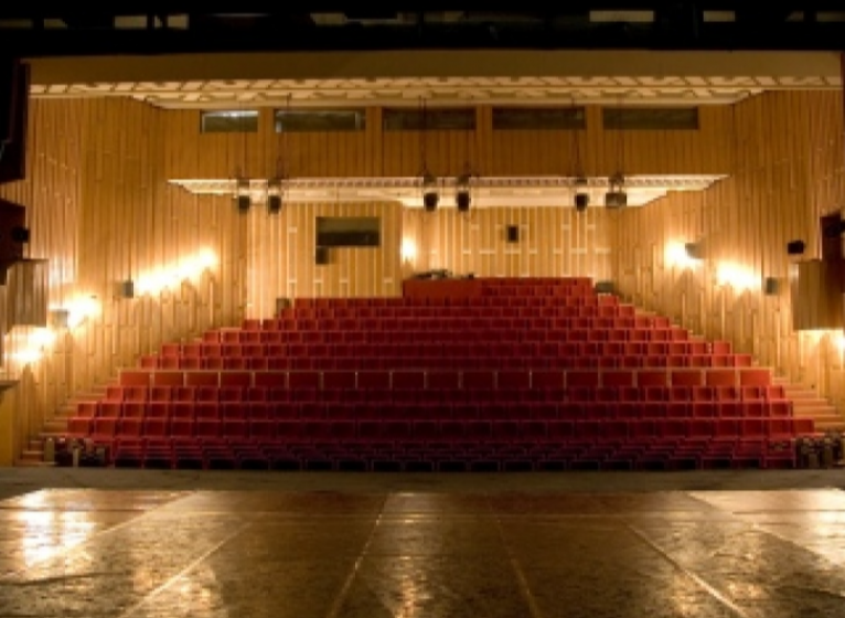 Изображение на новина: ПОСЛАНИЕ ЗА СВЕТОВЕН ДЕН НА ТЕАТЪРА 2014 ОТ БРЕТ БЕЙЛИ