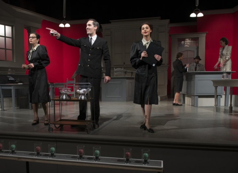 Изображение на новина: "НОЩТА НА 16-ТИ ЯНУАРИ" ОТ АЙН РАНД НА 10 ЮНИ ВЪВ ВАРНА