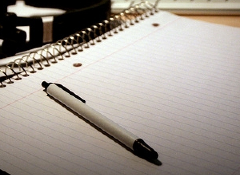 Изображение на новина: СТАРТИРА ЧЕТВЪРТИ ЯВЕН КОНКУРС ЗА НАПИСВАНЕ НА СЪВРЕМЕННА БЪЛГАРСКА ПИЕСА