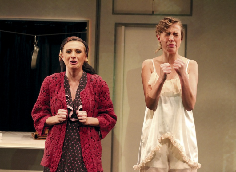 Изображение на новина: ЛИЛИЯ МАРАВИЛЯ ЩЕ ИЗИГРАЕ ЗА 150-И ПЪТ „ГОСПОЖА МИНИСТЕРШАТА“