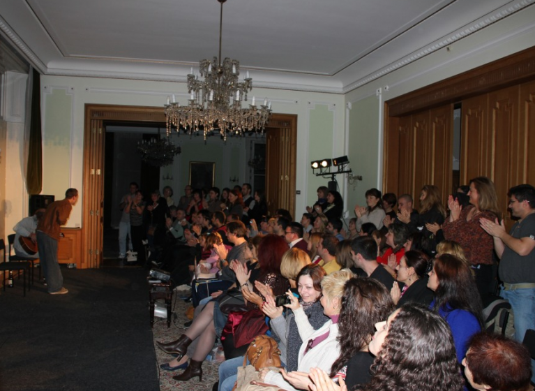 Изображение на новина: ТЕАТЪР "СОФИЯ" СЕ ЗАВЪРНА ОТ УСПЕШНО ТУРНЕ В ЛОНДОН